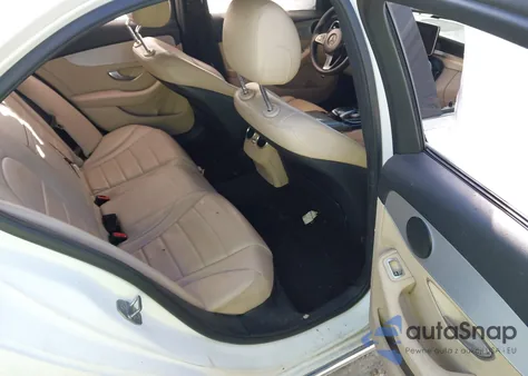 2016 Mercedes-Benz C 300 из США, поврежденный, VIN 55SWF4JB2GU173643